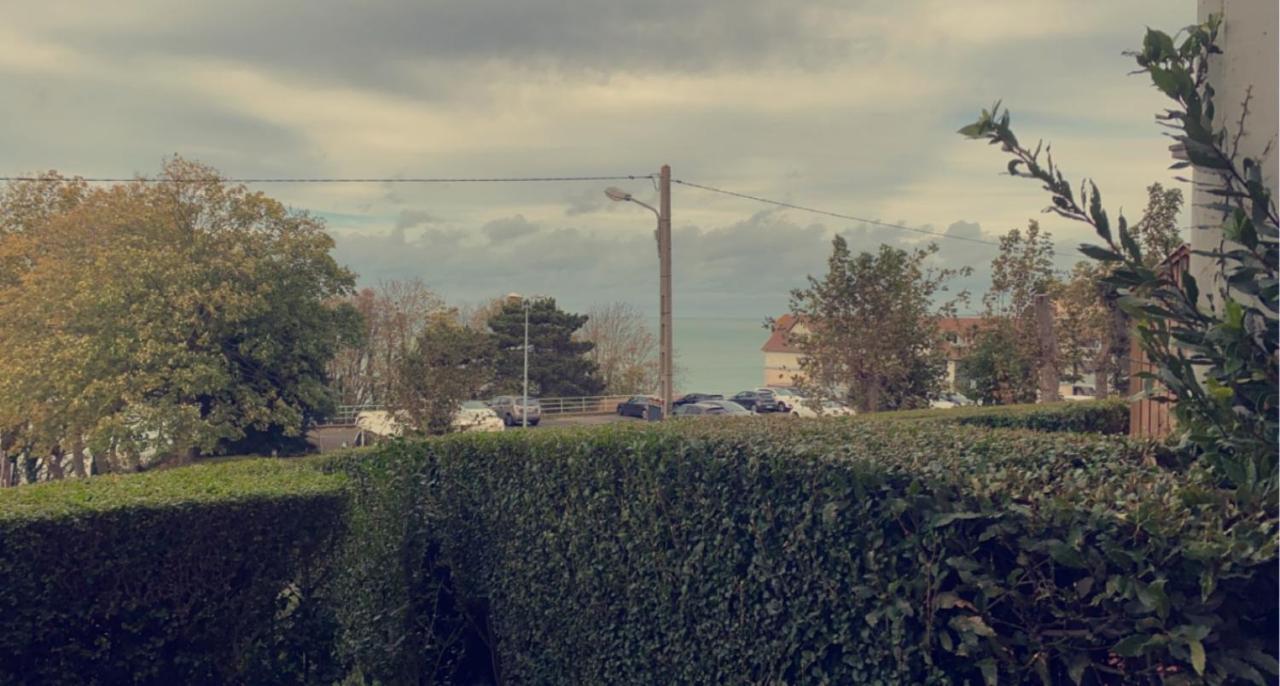 Le Petit Voilier Trouville-sur-Mer Exterior foto